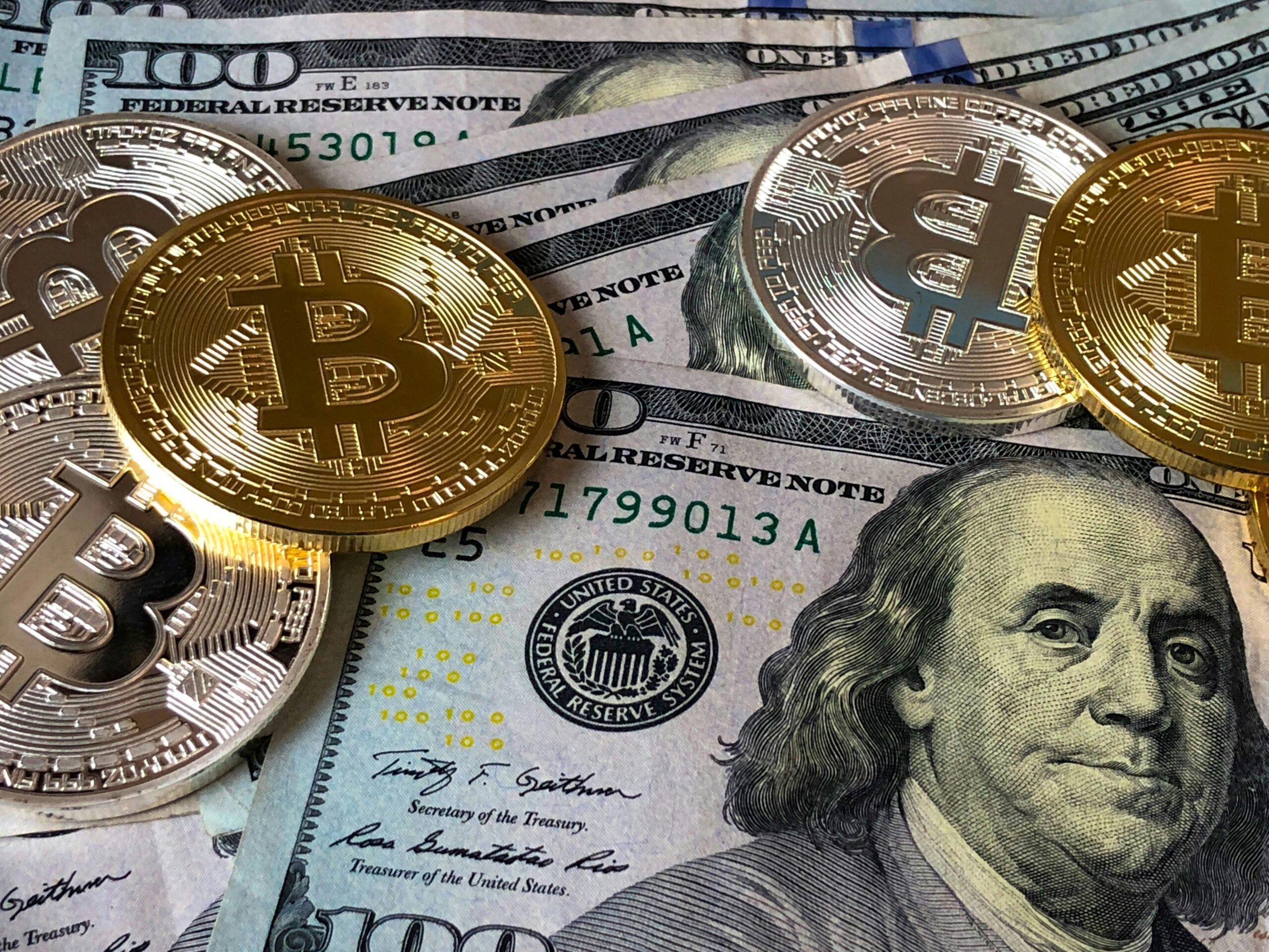 The Pros and Cons of Investing in Cryptocurrency